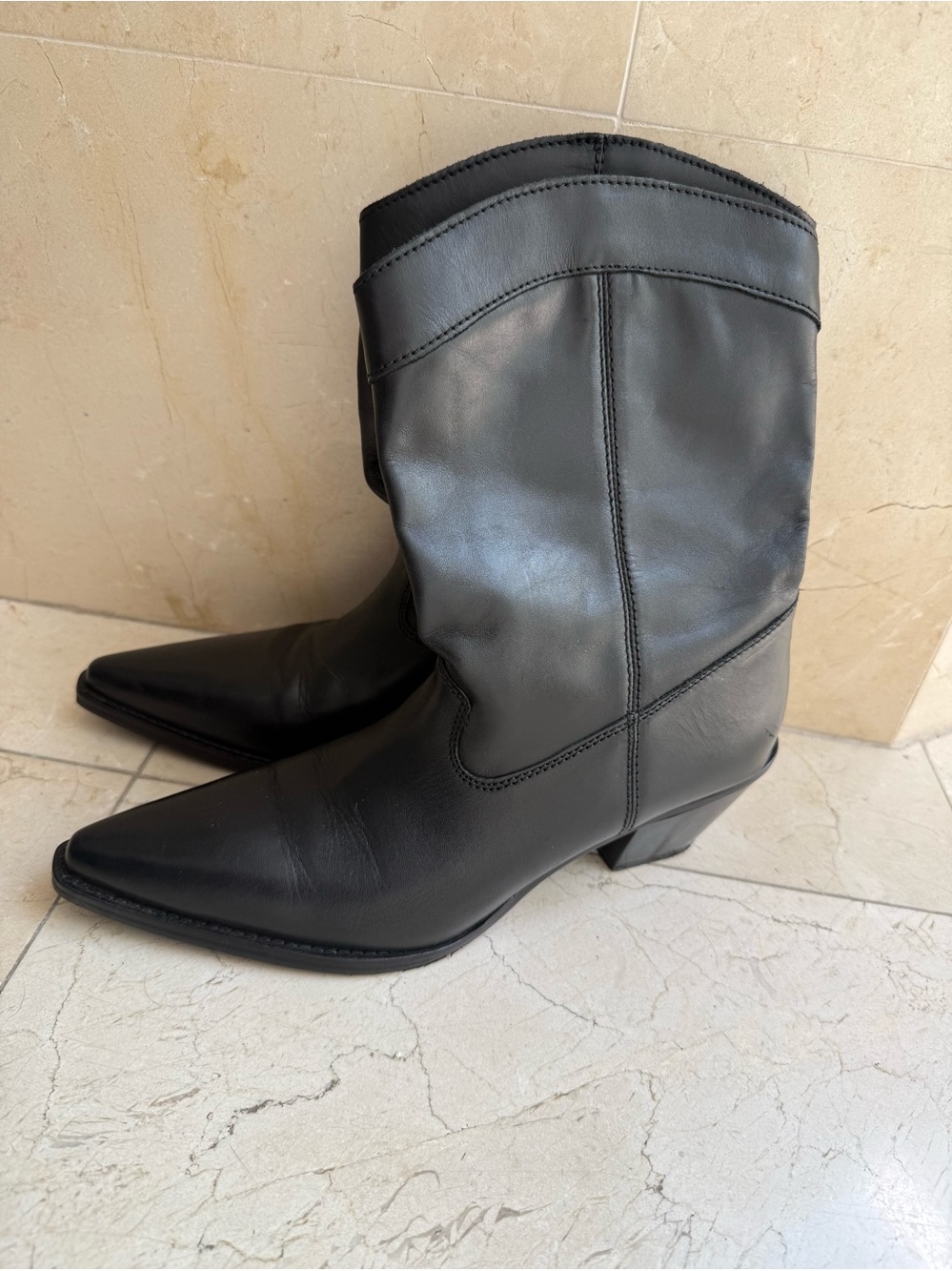 Zara black leather bootie size 11/42